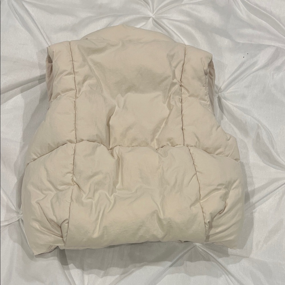 Girls Zara Cream Puffer Vest Size 1/2 Years - Picture 5 of 5